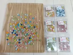 〘未開封品〙ダイソー　1センチ角ガラスタイル4色