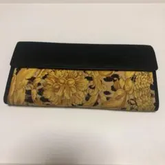ヴェルサーチ長財布