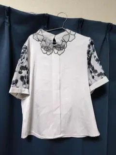 花柄刺繍 半袖シャツ ホワイト/ブラック