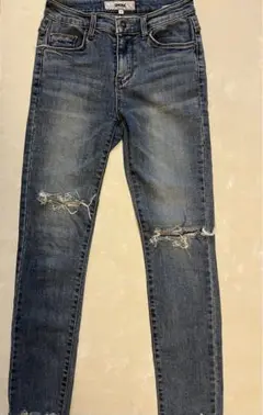 Item thumbnail for item 95edf349-4bef-4eea-acaa-cf935cc54a2c