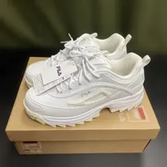 FILA スニーカー　新品　未使用品　25cm