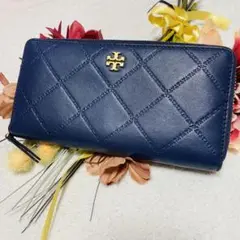 美品✨トリーバーチ 長財布 キルティング ラウンドファスナー 金具 ネイビー