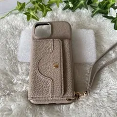 ベージュ 合成皮革 iPhone15ケース カードポケット付き オシャレ 機能的