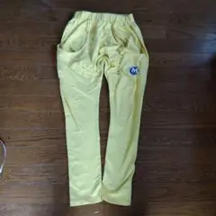 momo studio 黄色スリムフィットパンツ