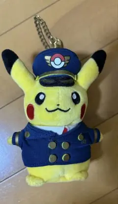 パイロットピカチュウ　ぬいぐるみキーホルダー