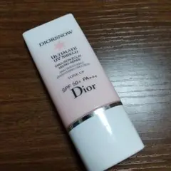 【Dior】スノー UV シールドトーンアップ50+