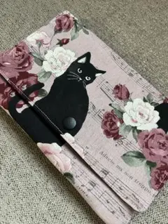 ハンドメイドお薬手帳ケース、マルチケース、黒猫、花柄、エレガント