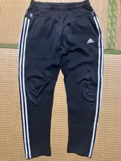 adidas トレーニングパンツ 黒 3本ライン