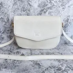 極美品 バーバリー ショルダーバッグ ヴィンテージ レザーホワイト