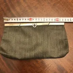 お値下げしました。フェラガモのクラッチバッグ、シルバーグレー
