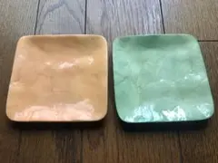 シェル仕上げインテリアトレイ　オレンジとグリーンの2個セット
