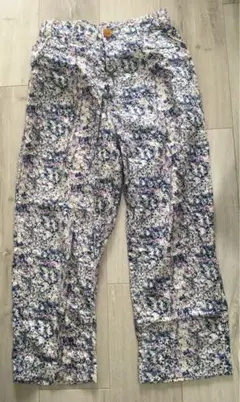 クロップド丈デーパードパンツブルー系ペンキペイント柄