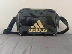 adidas ショルダーバッグ 黒/金