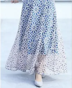 美品☆French Pave カワイイ カッティング花レース　Aライン スカート