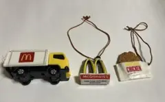 マクドナルド トラック　シャカシャカチキン＆看板雪付きストラップ　ハッピーセット