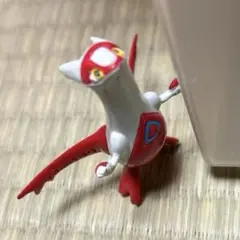 ラティアスフィギュア 約6cm