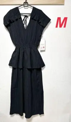 新品　しまむら　シャーリングフリルサロペット　ブラック　M