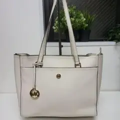 Michael Kors アイボリー系 トートバッグ レザー ロゴチャーム