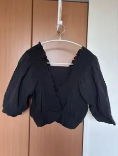 w closet ブラック Vネック フリル トップス 半袖