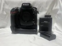 Nikon D800ボディ MB-D12付