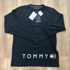 新品 タグ付き TOMMY HILFIGER ブラック ロンT M