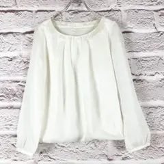 r172 NATURAL BEAUTY ホワイト長袖プリーツブラウス
