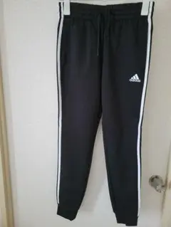 Item thumbnail for item 4da1ff9e-c1b5-4b34-81db-0d01213ceaf3