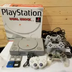 プレステPS初代本体 コントローラー4台 メモリーカード4枚 ソフトサービス付