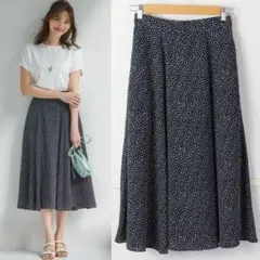 2.2万♡23区　人気完売♡ランダムドットプリント フレアスカート36♡ネイビー