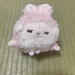 ピンク色うさぎ型ぬいぐるみ