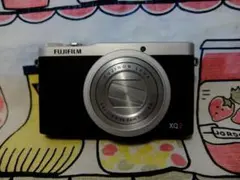 富士フイルム FUJI FILM XQ2 SILVER 動作良好