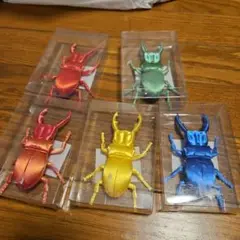 カラフルな昆虫フィギュアセット 5個