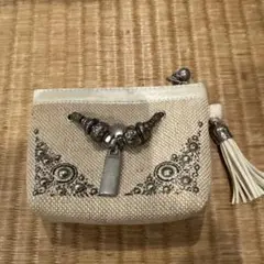タッセルメタルビーズ装飾小型入れ