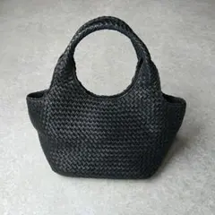 美品Bejoueld ビージュエルド イントレチャート 本革バッグ 黒