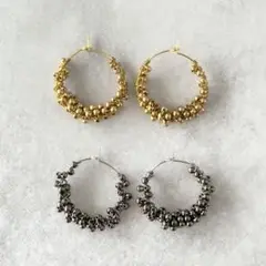 2色から選べる、夏らしいメタリックなフープピアス（ハンドメイド）