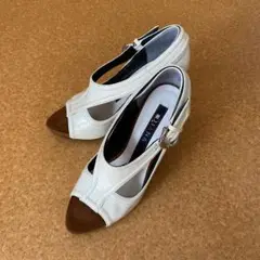 ダイアナ パンプス