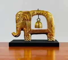 金色の象の置物