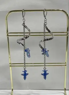 【ハンドメイド】　ブルーインパルス　ピアス　コークスクリュー　D