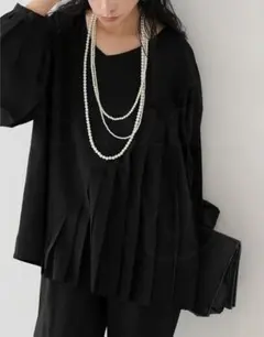 値下げ【美品】✨️antiqua✨️アシメデザインブラウス《完売品》￥5940→