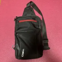 MS023-00022 TRD ボディバッグ　レッド　ブラック