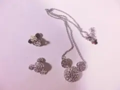 ミッキーマウス ネックレス とイヤリングのセット