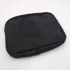 ブラックナイロンポーチ