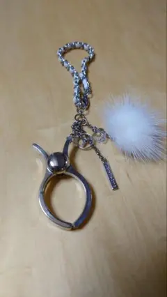 グローブホルダー　チャーム付き　シルバー