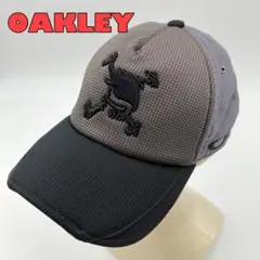 【Oakley】キャップ　オークリー　スカル　帽子　ゴルフ　スポーツ　ロゴ刺繍