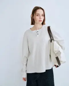 Simply Complicated ヘンリーネックワッフルカットソー 3