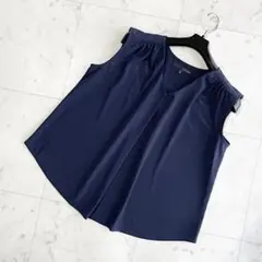 美品　22OCTOBRE ブラウス　ノースリーブ　ネイビー　38