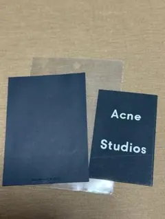 acne stadios 商品カード　黒