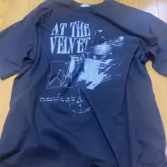 AT THE VELVET グラフィックTシャツ ブラック