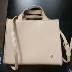 ベージュ スクエア型 ショルダーバッグ　美品