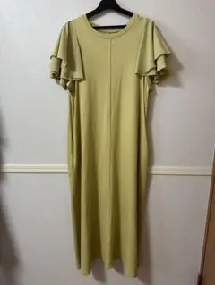 ラッフルスリーブロングワンピース
